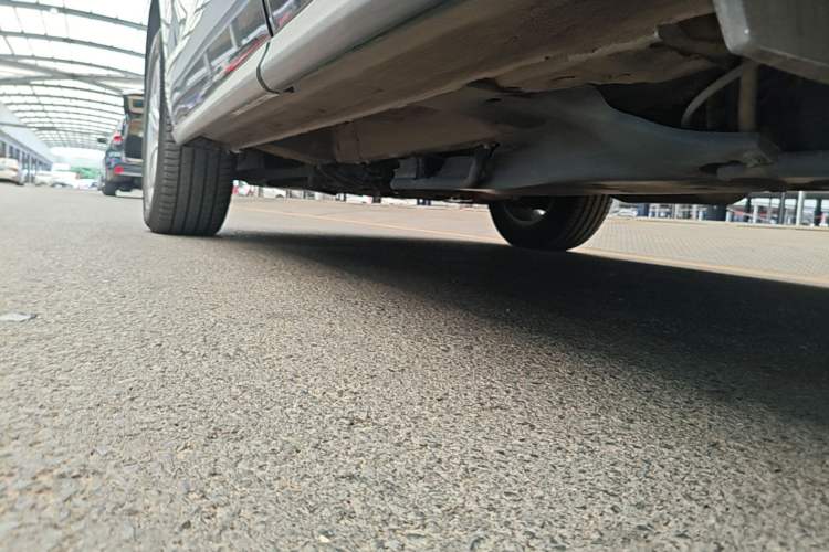 Used Acura RDX 2013 3.0L Two-Wheel Drive Elite Edition Left Side Sill