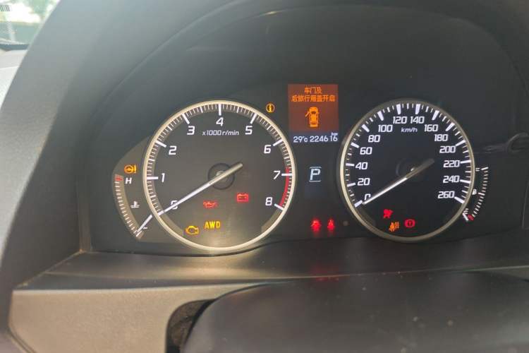 Used Acura RDX 2013 3.5L Four-Wheel Drive Luxury Edition Odometer Close Up