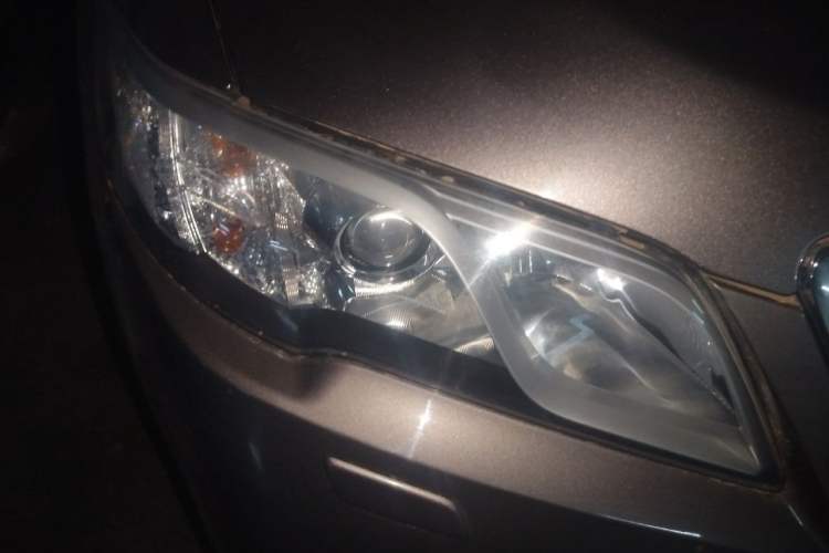 Used Acura RDX 2013 3.5L Four-Wheel Drive Luxury Edition Right Front Headlight