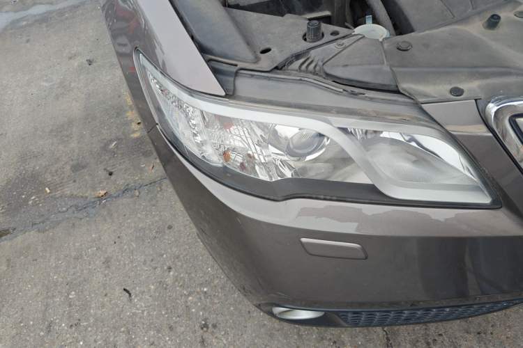 Used Acura RDX 2013 3.5L Four-Wheel Drive Luxury Edition Right Front Headlight