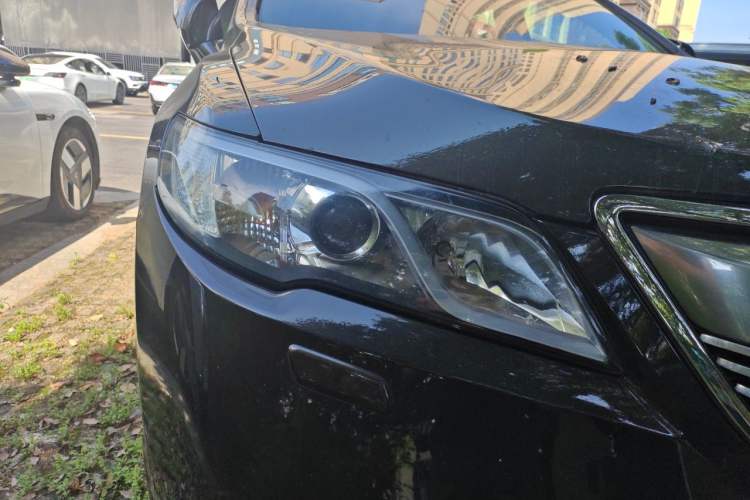 Used Acura RDX 2013 3.0L Two-Wheel Drive Elite Edition Right Front Headlight