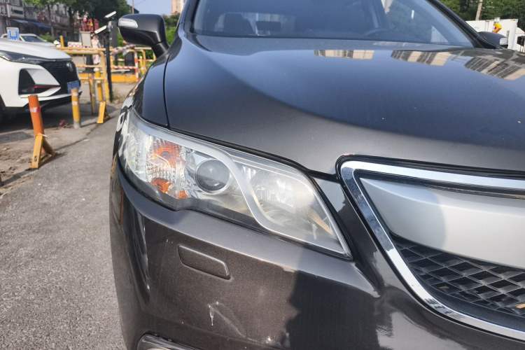 Used Acura RDX 2013 3.0L Two-Wheel Drive Elite Edition Right Front Headlight