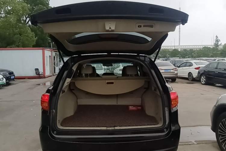 Used Acura RDX 2013 3.0L Two-Wheel Drive Elite Edition Trunk