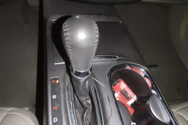 Used Acura RDX 2013 3.0L Two-Wheel Drive Elite Edition Gear Lever