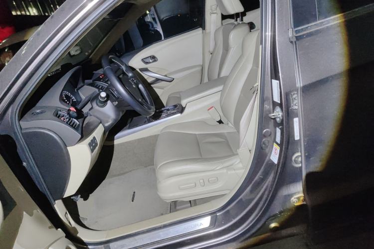 Used Acura RDX 2013 3.0L Two-Wheel Drive Elite Edition Left Front Seat