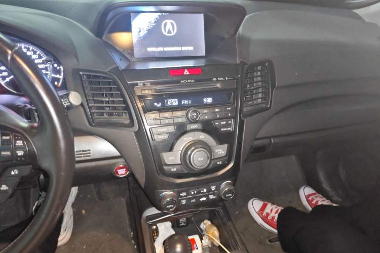 Used Acura RDX 2013 3.0L Two-Wheel Drive Elite Edition Audio And AC Panel