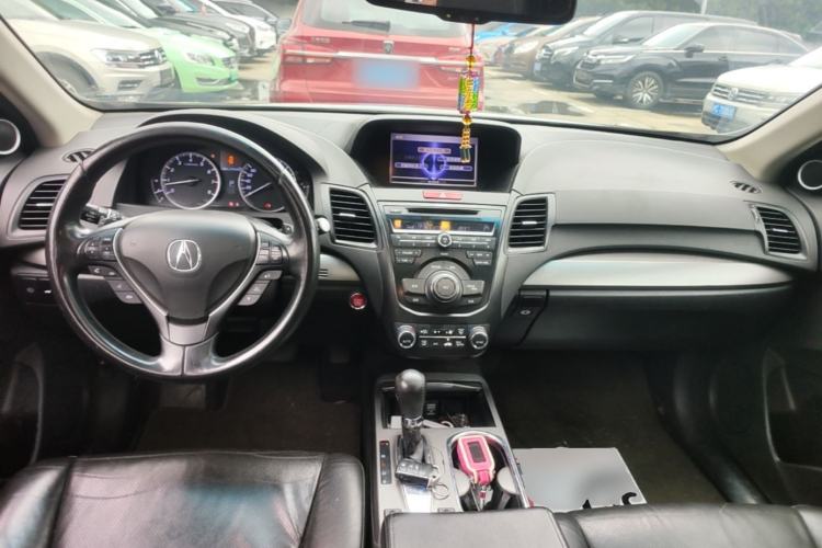 Used Acura RDX 2013 3.0L Two-Wheel Drive Elite Edition Center Console