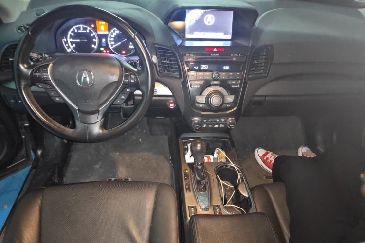 Used Acura RDX 2013 3.0L Two-Wheel Drive Elite Edition Center Console