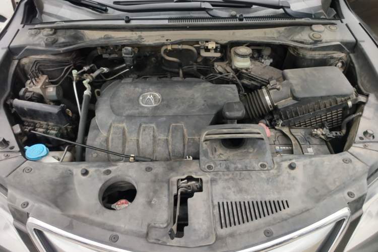 Used Acura RDX 2013 3.0L Two-Wheel Drive Elite Edition Engine Bay