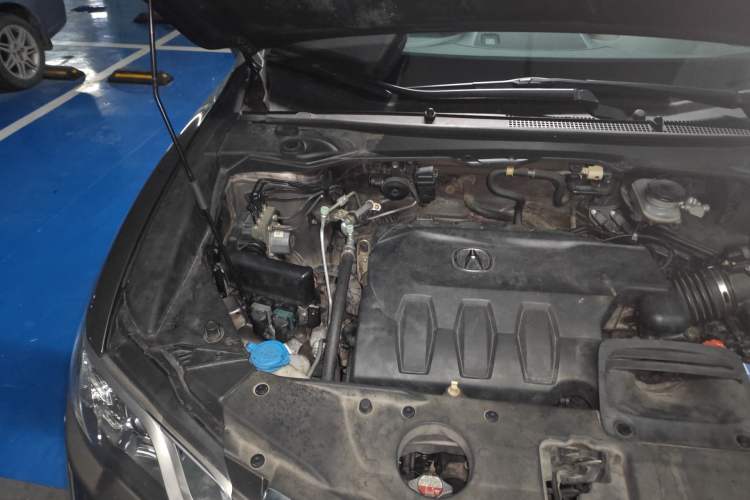 Used Acura RDX 2013 3.0L Two-Wheel Drive Elite Edition Engine Bay Right