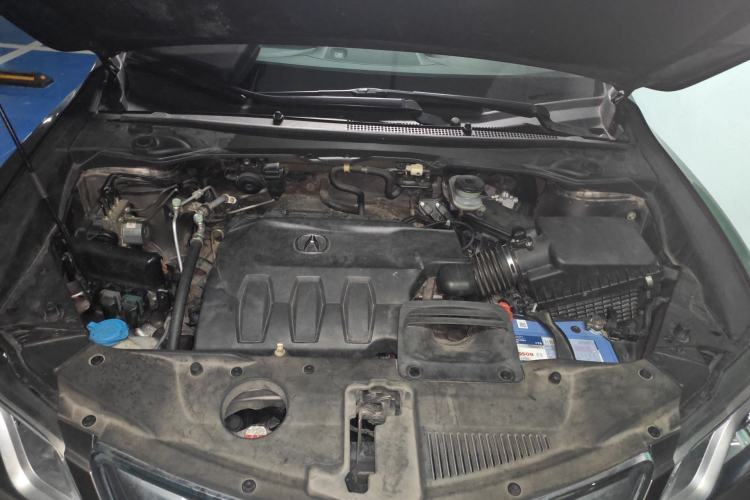 Used Acura RDX 2013 3.0L Two-Wheel Drive Elite Edition Engine Bay