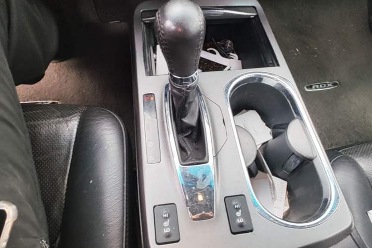 Used Acura RDX 2013 3.0L Two-Wheel Drive Elite Edition Gear Lever