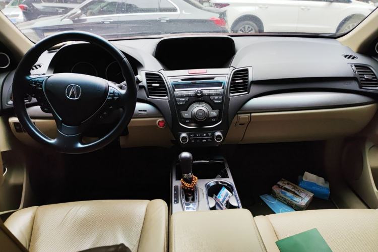 Used Acura RDX 2013 3.0L Two-Wheel Drive Elite Edition Center Console