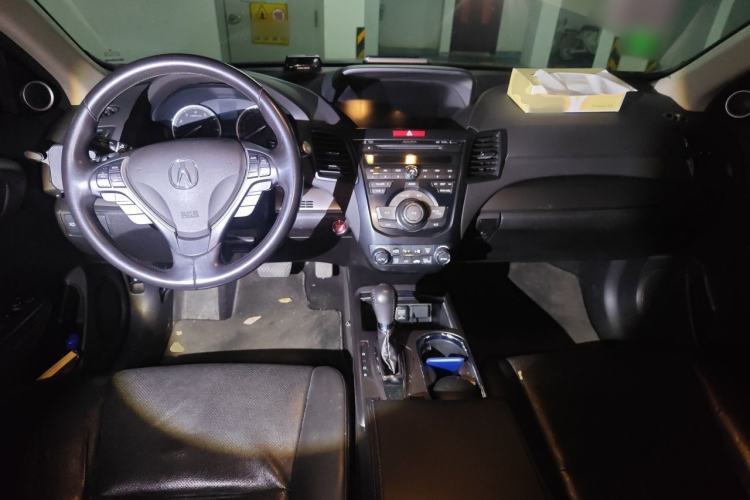 Used Acura RDX 2013 3.5L Four-Wheel Drive Luxury Edition Center Console