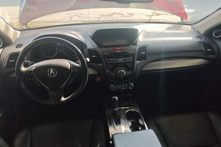 Used Acura RDX 2013 3.0L Two-Wheel Drive Elite Edition Center Console