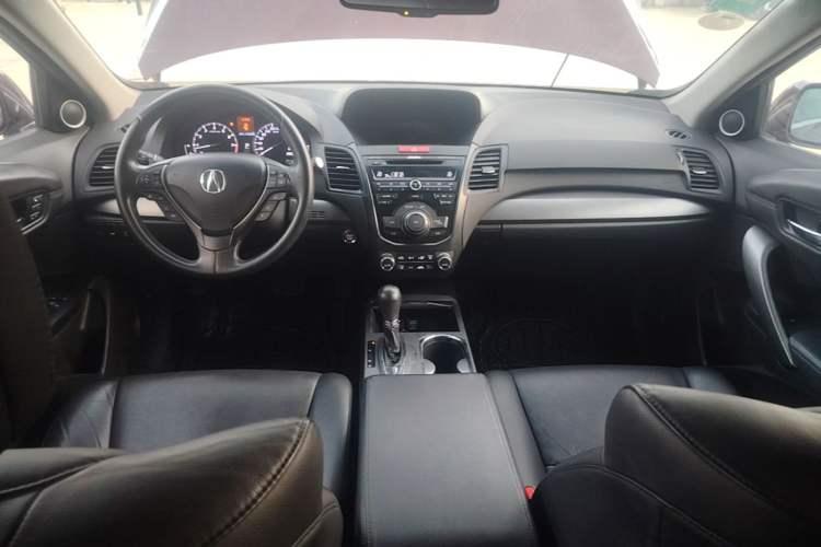 Used Acura RDX 2013 3.0L Two-Wheel Drive Elite Edition Center Console