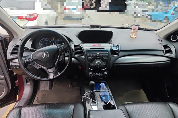 Used Acura RDX 2013 3.0L Two-Wheel Drive Elite Edition Center Console