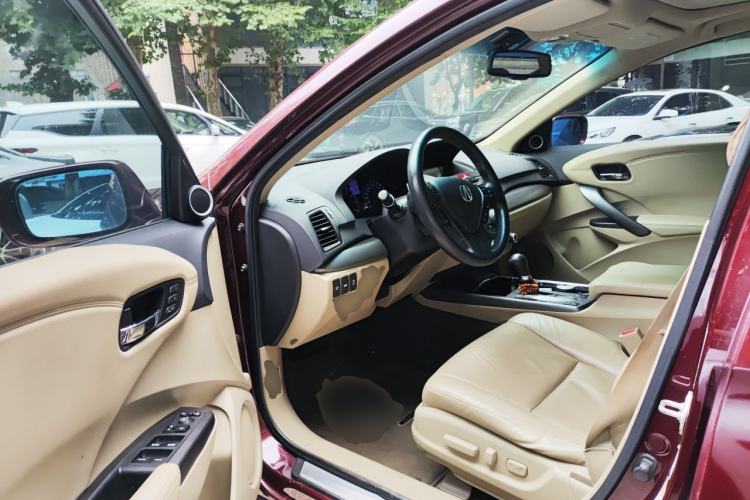 Used Acura RDX 2013 3.0L Two-Wheel Drive Elite Edition Driver Seat