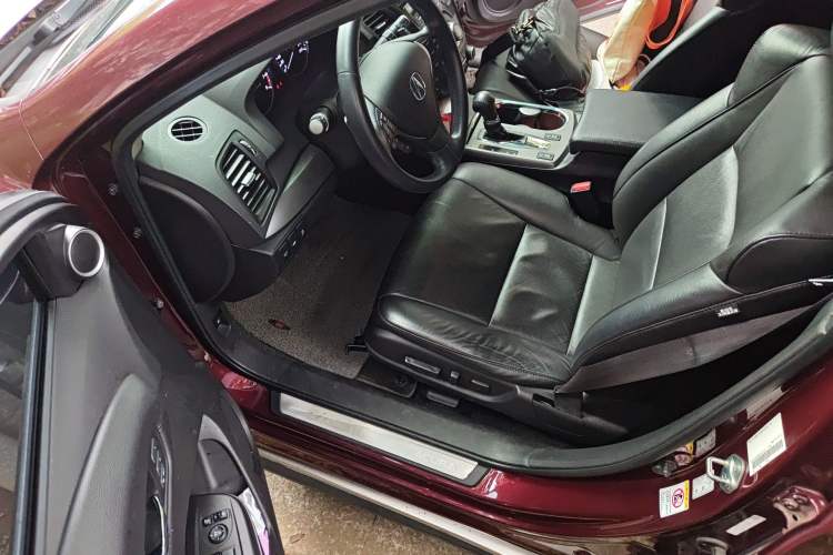 Used Acura RDX 2013 3.0L Two-Wheel Drive Elite Edition Driver Seat