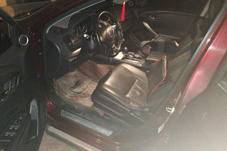 Used Acura RDX 2013 3.0L Two-Wheel Drive Elite Edition Driver Seat