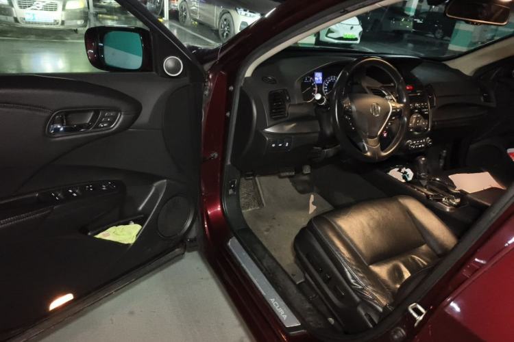 Used Acura RDX 2013 3.0L Two-Wheel Drive Elite Edition Driver Seat