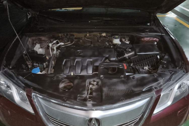 Used Acura RDX 2013 3.0L Two-Wheel Drive Elite Edition Engine Bay