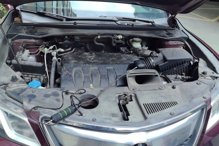 Used Acura RDX 2013 3.0L Two-Wheel Drive Elite Edition Engine Bay