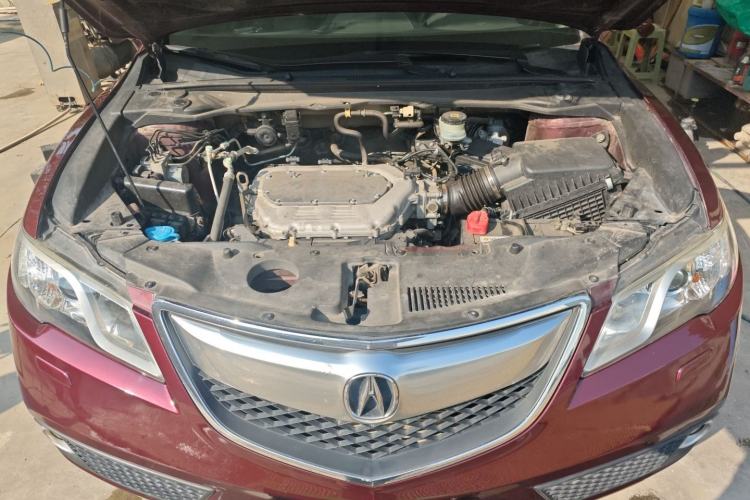 Used Acura RDX 2013 3.0L Two-Wheel Drive Elite Edition Engine Bay