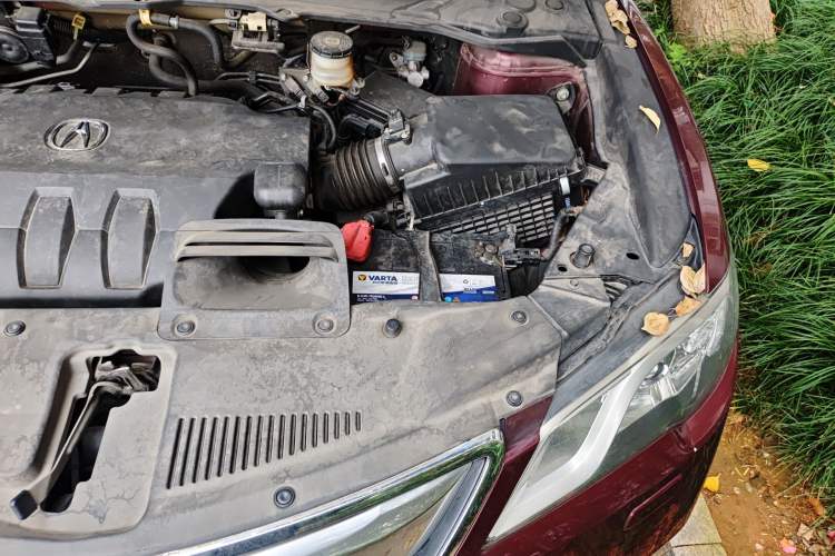 Used Acura RDX 2013 3.0L Two-Wheel Drive Elite Edition Engine Bay Left