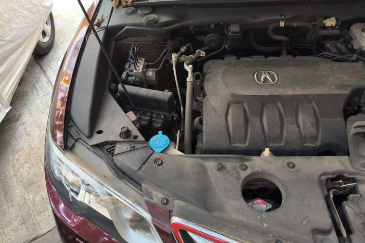 Used Acura RDX 2013 3.0L Two-Wheel Drive Elite Edition Engine Bay Right