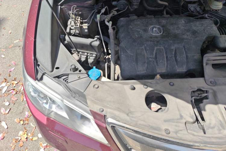 Used Acura RDX 2013 3.0L Two-Wheel Drive Elite Edition Engine Bay Right