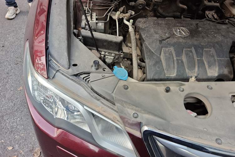Used Acura RDX 2013 3.0L Two-Wheel Drive Elite Edition Engine Bay Right