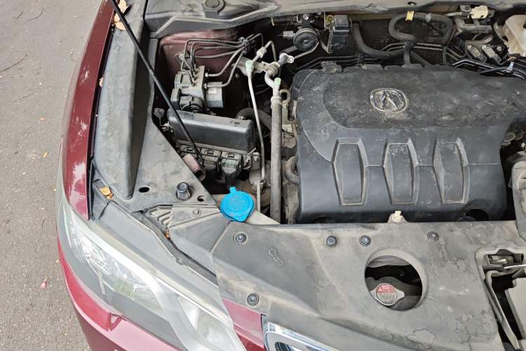 Used Acura RDX 2013 3.0L Two-Wheel Drive Elite Edition Engine Bay Right