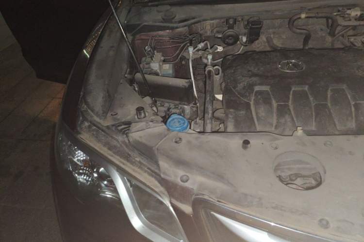 Used Acura RDX 2013 3.0L Two-Wheel Drive Elite Edition Engine Bay Right