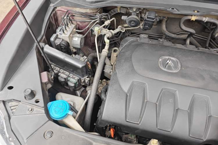 Used Acura RDX 2013 3.0L Two-Wheel Drive Elite Edition Engine Bay Right
