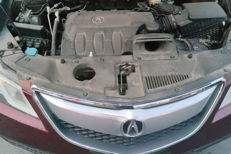 Used Acura RDX 2013 3.0L Two-Wheel Drive Elite Edition Engine Bay