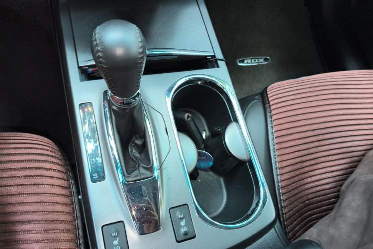 Used Acura RDX 2013 3.0L Two-Wheel Drive Elite Edition Gear Lever