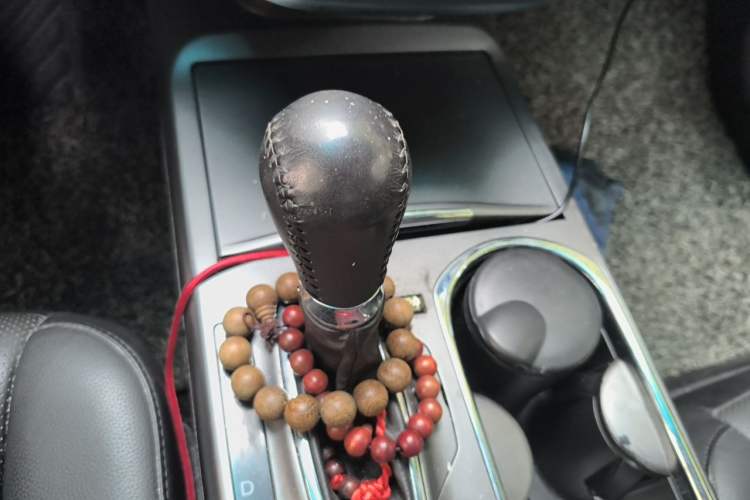 Used Acura RDX 2013 3.0L Two-Wheel Drive Elite Edition Gear Lever