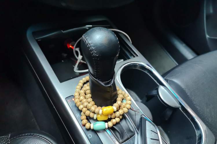 Used Acura RDX 2013 3.0L Two-Wheel Drive Elite Edition Gear Lever