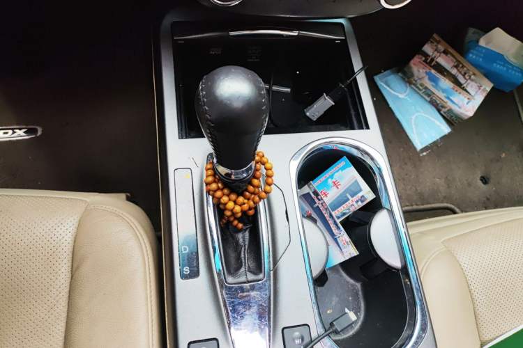 Used Acura RDX 2013 3.0L Two-Wheel Drive Elite Edition Gear Lever