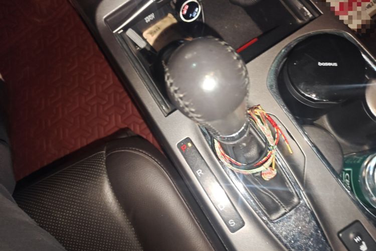Used Acura RDX 2013 3.0L Two-Wheel Drive Elite Edition Gear Lever