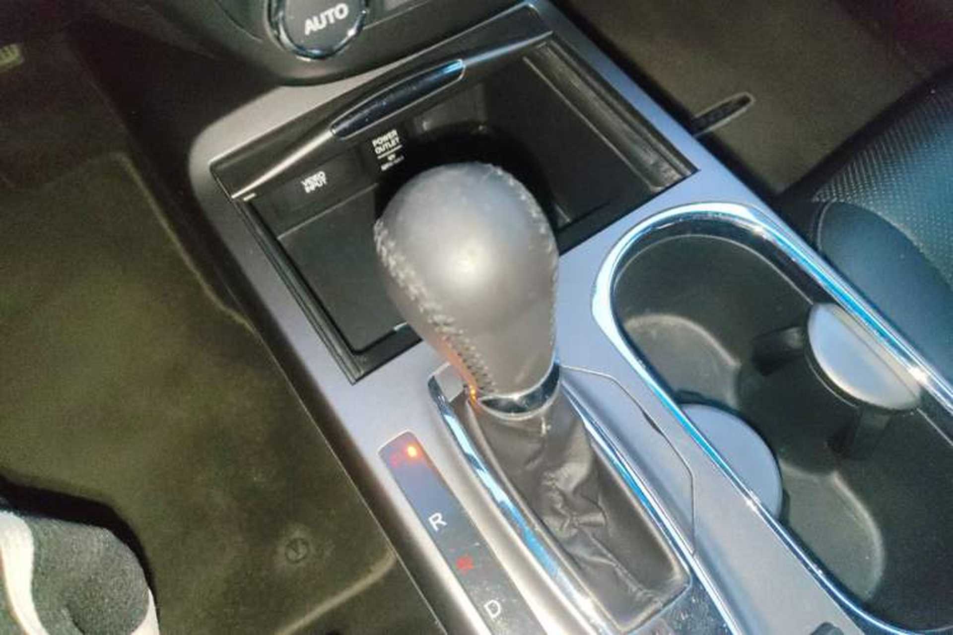 Used Acura RDX 2013 3.0L Two-Wheel Drive Elite Edition Gear Lever