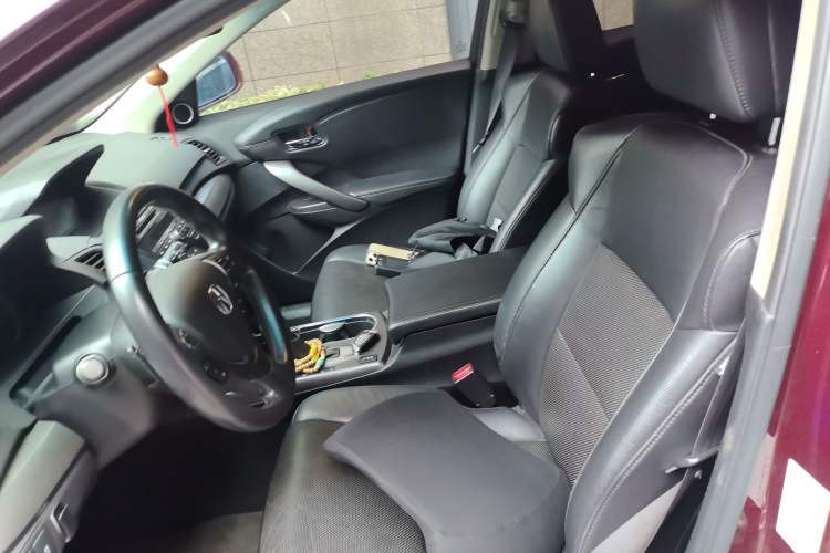 Used Acura RDX 2013 3.0L Two-Wheel Drive Elite Edition Left Front Seat