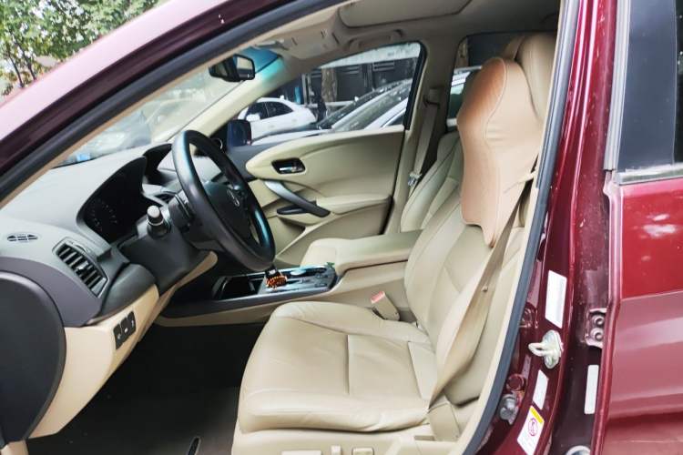 Used Acura RDX 2013 3.0L Two-Wheel Drive Elite Edition Left Front Seat