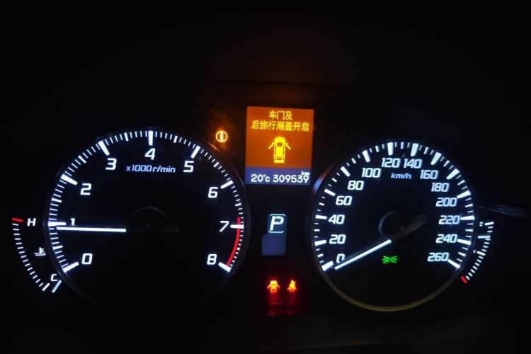 Used Acura RDX 2013 3.5L Four-Wheel Drive Luxury Edition Odometer Close Up