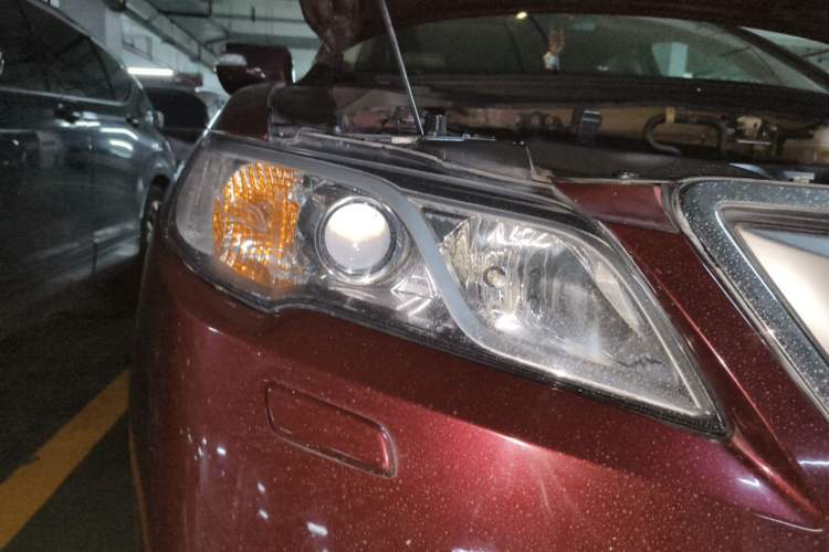 Used Acura RDX 2013 3.0L Two-Wheel Drive Elite Edition Right Front Headlight