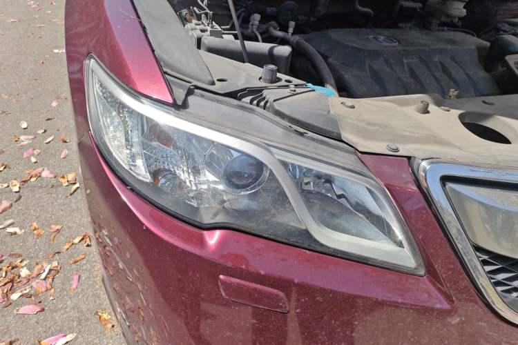 Used Acura RDX 2013 3.0L Two-Wheel Drive Elite Edition Right Front Headlight