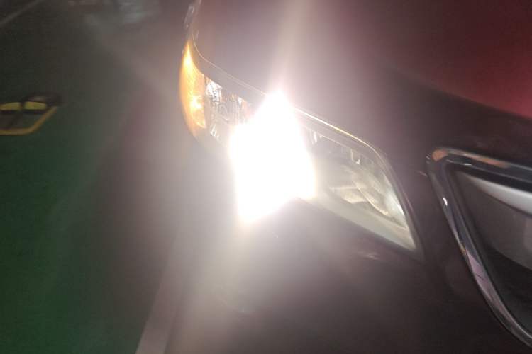 Used Acura RDX 2013 3.0L Two-Wheel Drive Elite Edition Right Front Headlight