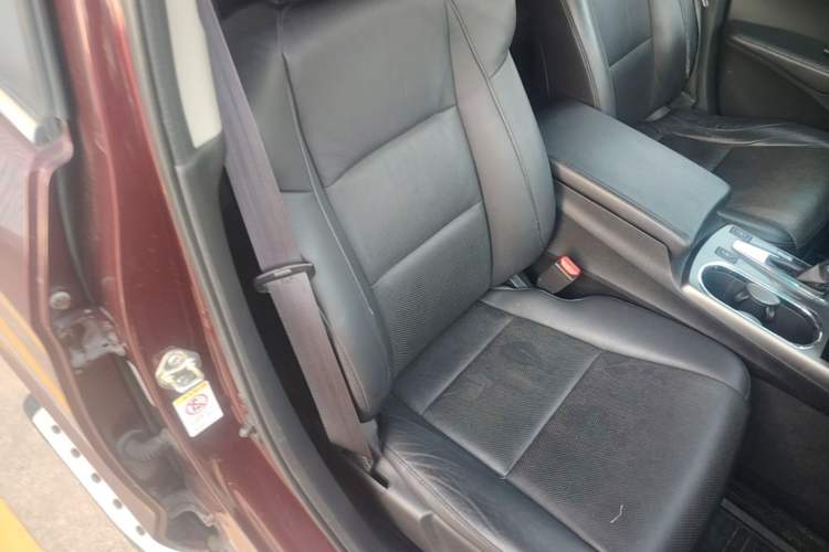 Used Acura RDX 2013 3.0L Two-Wheel Drive Elite Edition Right Front Seat