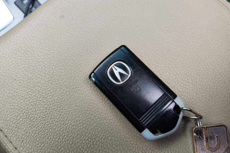 Used Acura RDX 2013 3.0L Two-Wheel Drive Elite Edition Vehicle Key